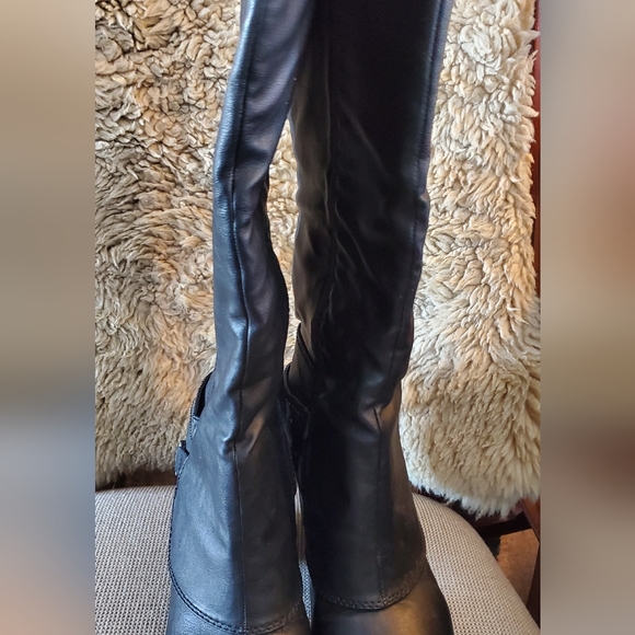 Boots - Picture 4 of 4